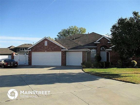 2nd image of 505 SW 156th Ct