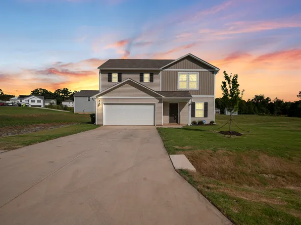5746 Waxwing Dr, Snow Camp, NC 27349