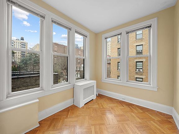 4th image of 311 W 84th St
