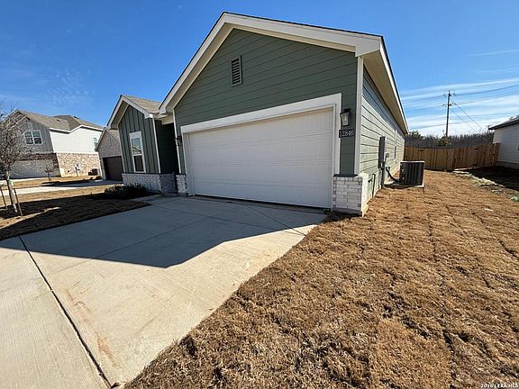 4th image of 12846 Hill Plains Dr.