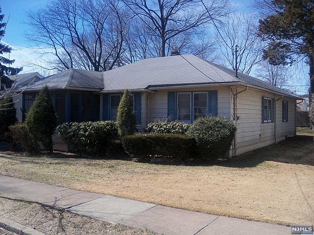 1st image of 44 Albert Ave #1X