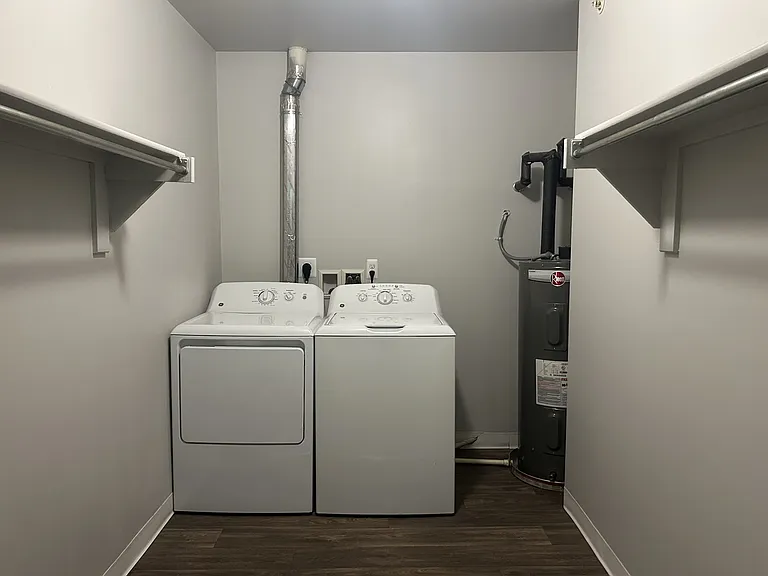 Woodland Villa Apartments — Photo 52