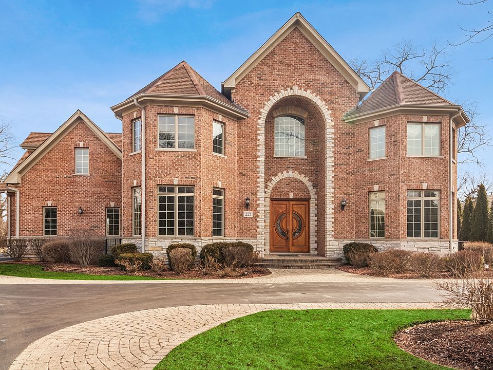 1st image of 221 Hickory Ct