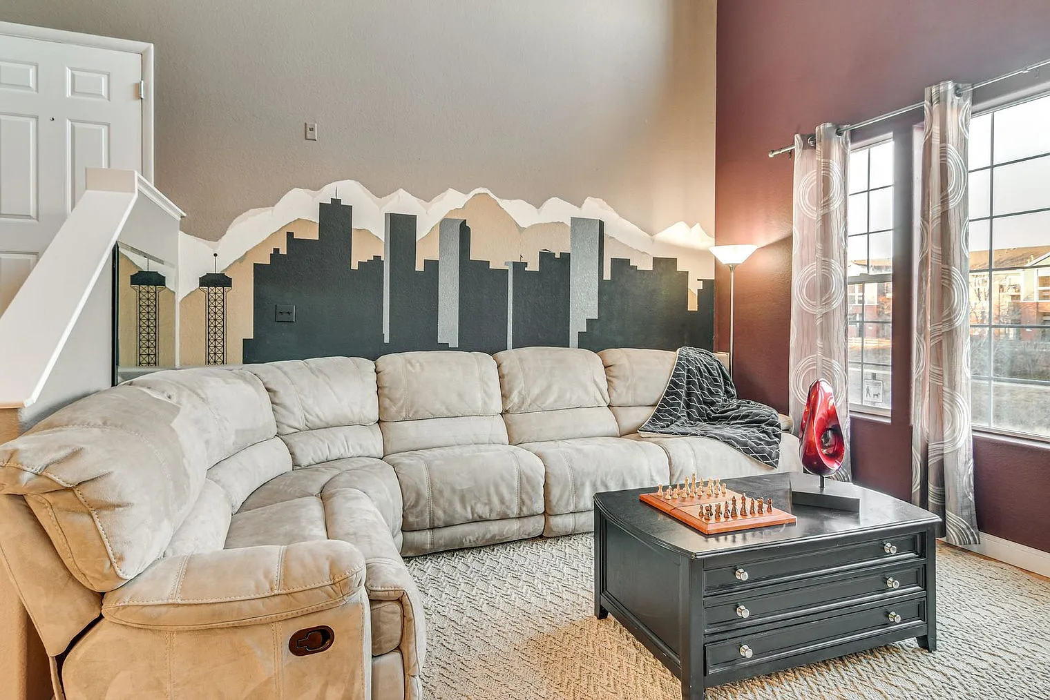 3 bed, 3.0 bath, 1463 sqft, $3,496 — Photo 4
