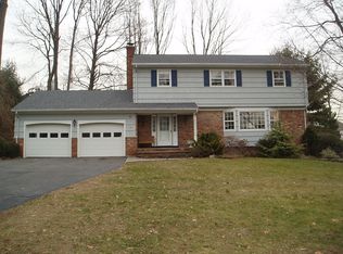 13 Biscayne Dr, Ramsey, NJ 07446
