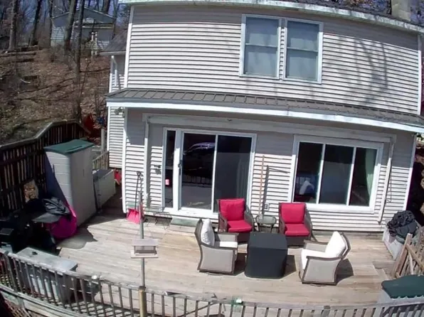 6812 Lake Dr, Hastings, MI 49058