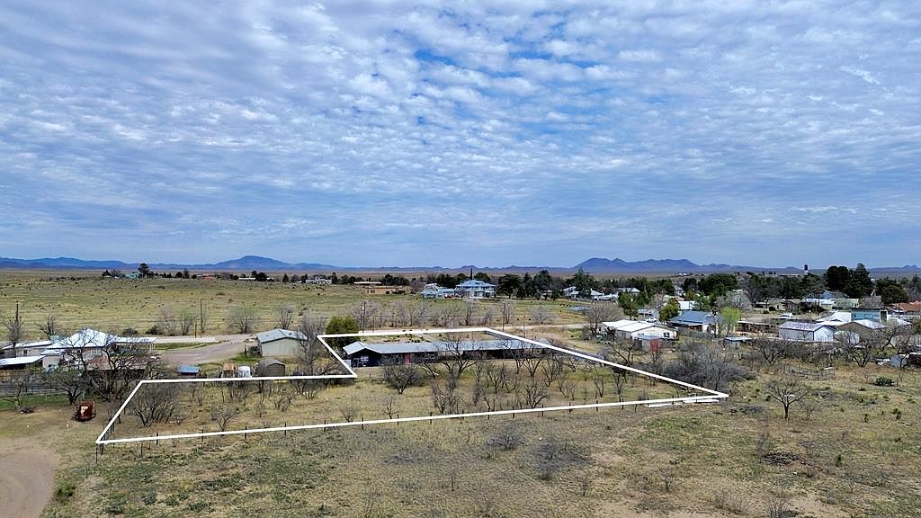 1011 W Washington St, Marfa, TX 79843 | MLS #149357 | Zillow