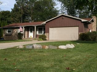 5338 Old Franklin Rd, Grand Blanc, MI 48439