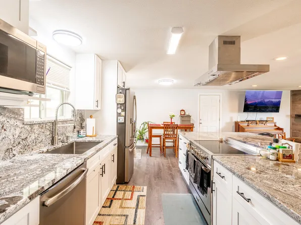 1658 S Mountain View Dr, Sheridan, WY 82801