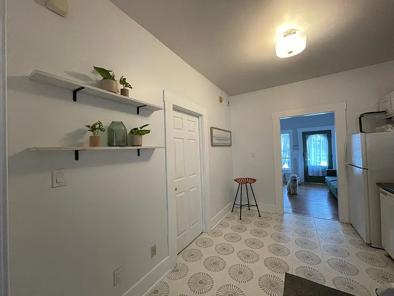 520 E 31st St #B — Photo 6