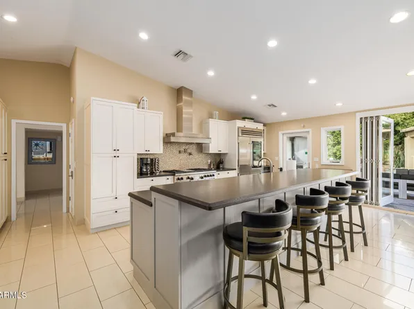 5402 E LAUREL Lane, Scottsdale, AZ 85254