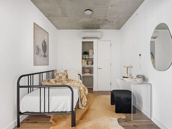 5th image of 540 Graham Ave #203