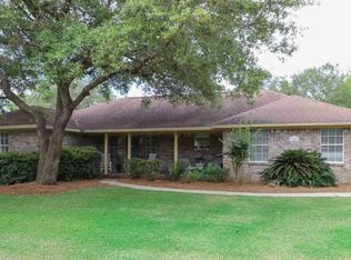 1249 Cathleen Dr, Gulf Breeze, FL 32563