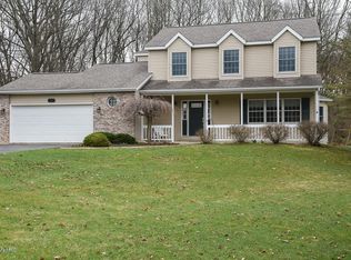 9766 Sunnywood Dr, Kalamazoo, MI 49009