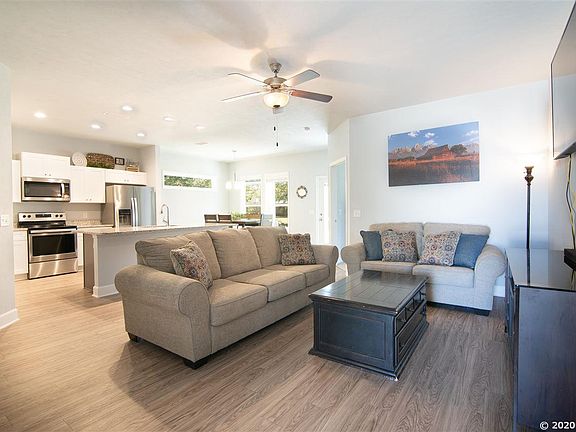 5th image of 15971 NW 121st Ln