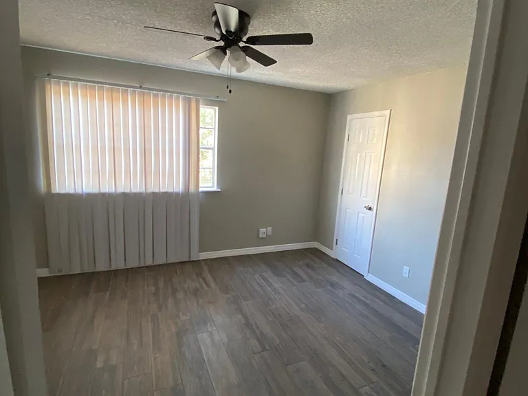 Alto Mesa Apartments — Photo 15