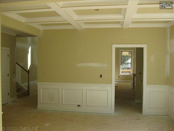 3rd image of 102 Drakewood Dr