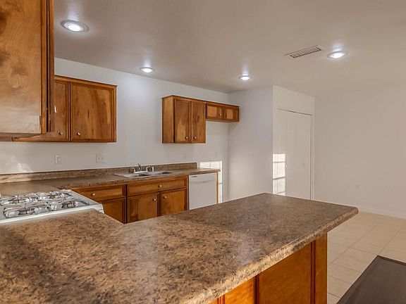 4th image of 2413 Tremont Ave #E1