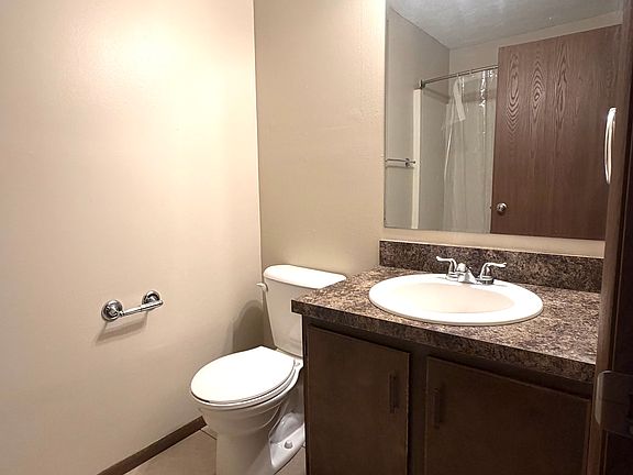 2nd image of 1842 Knox St #33