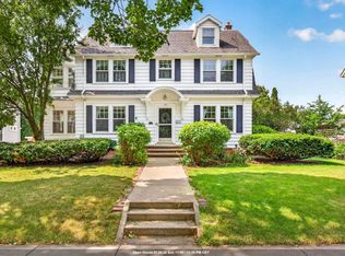 335 E Wisconsin Ave, Neenah, WI 54956