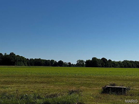 2nd image of 2221 County Road 608
