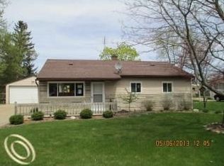 2350 Flintridge St, Orion, MI 48359