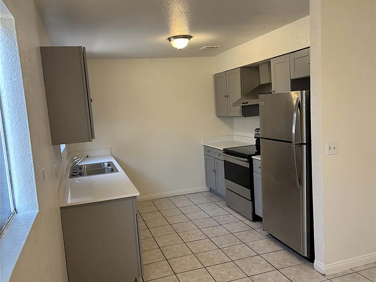 1832 Goldfield St #1 — Photo 2