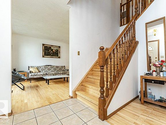 2nd image of 3303 42a Ave NW