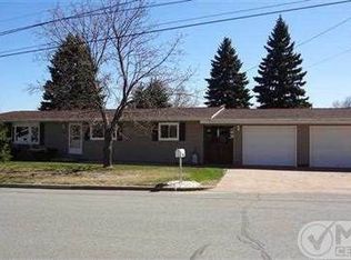 611 Mesnard St, Marquette, MI 49855