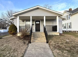 1489 W Main St, Galesburg, IL 61401