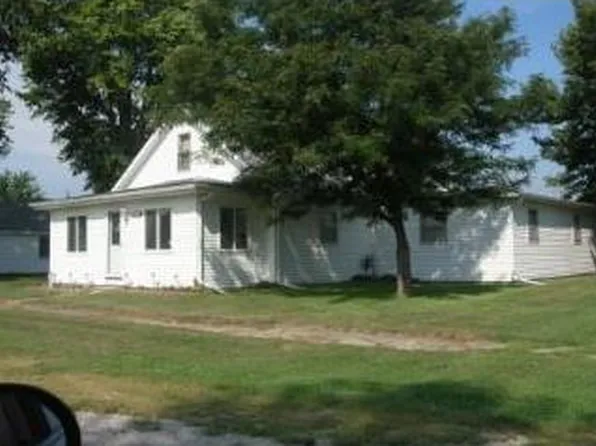 210 S Chestnut St, Bardolph, IL 61416