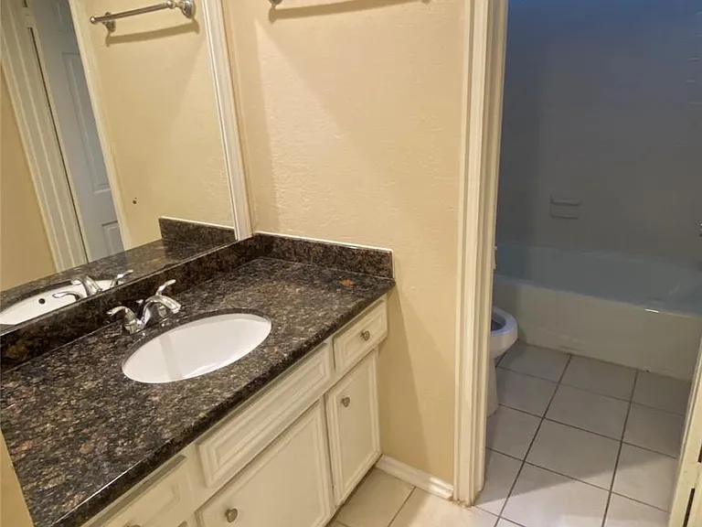 4714 N Cashel Cir — Photo 16