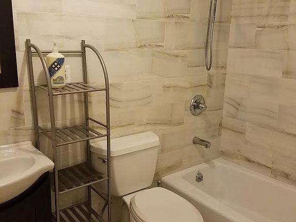 5th image of 179A 8th St APT 1R