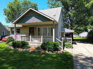 32260 Florence St, Garden City, MI 48135