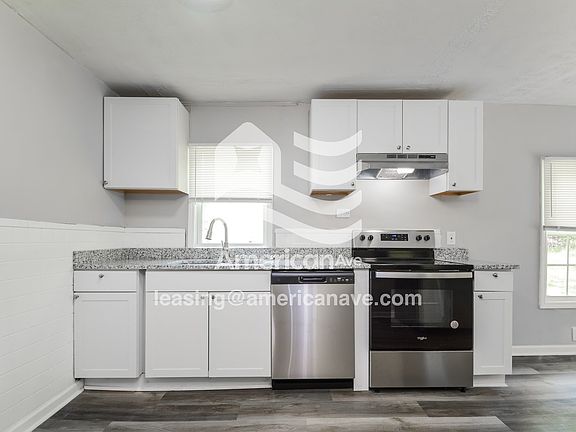 1676915_005_kitchen_13788636.jpg