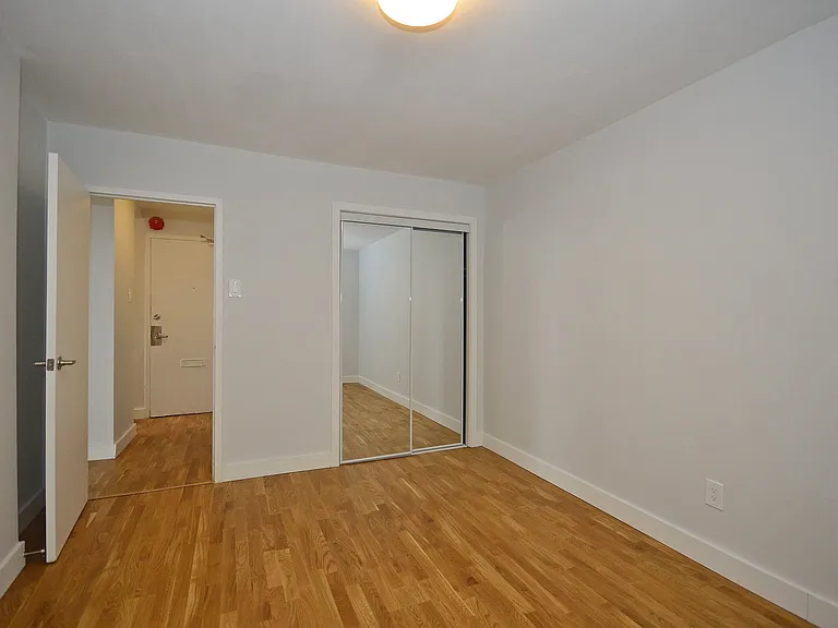 188 Jameson Ave — Photo 6