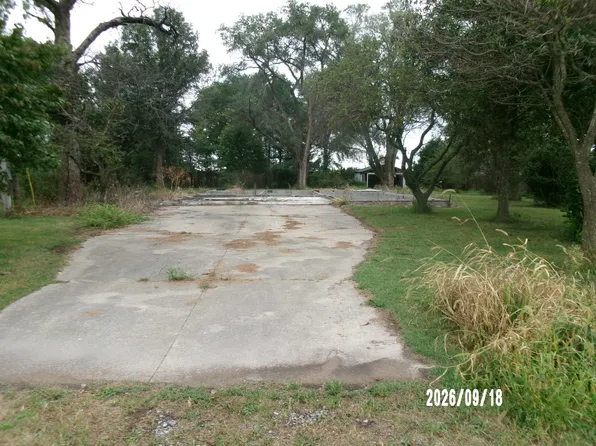 2166 E 1350 North Rd, Watseka, IL 60970