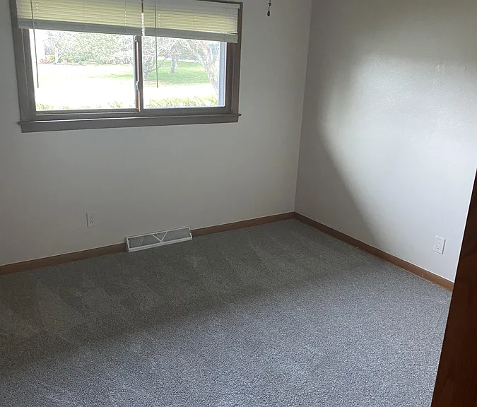 18525 Heathway Ln — Photo 10