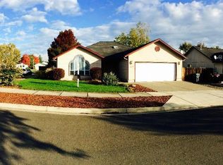 1627 Hondeleau Ln, Medford, OR 97504