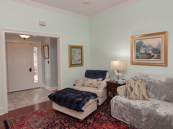 5th image of 205 Ruffner Dr