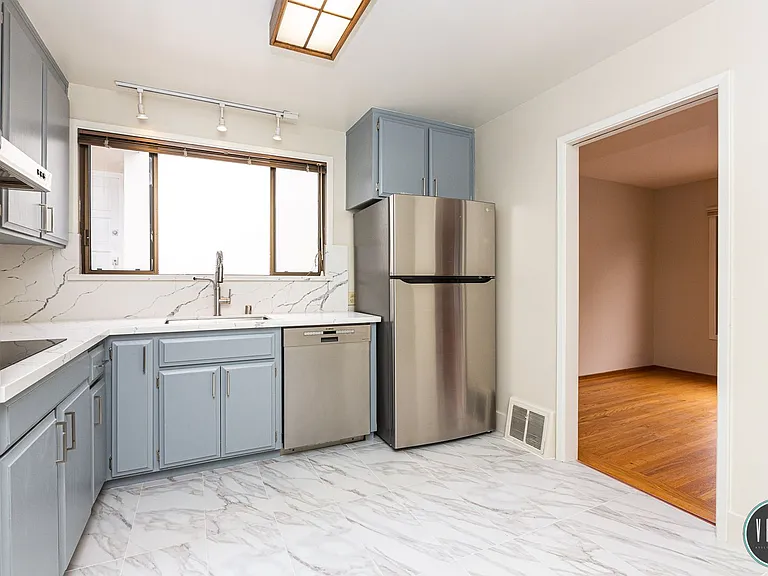 41 Dellbrook Ave — Photo 12