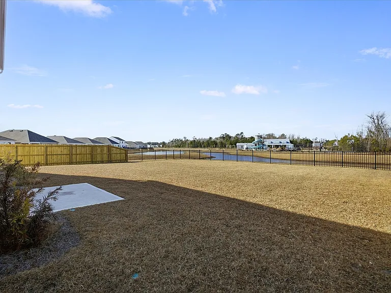 172 Croatan Dr — Photo 32