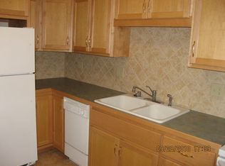 401 E Henry Clay St APT 1, Whitefish Bay, WI 53217