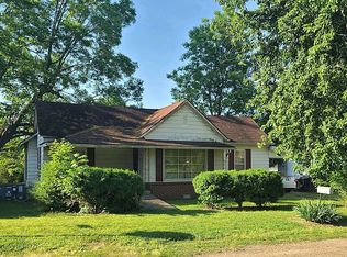 802 Vance St, Hickman, KY 42050