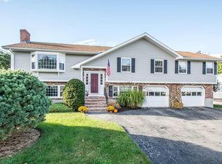 12 Benton Cir, Reading, MA 01867