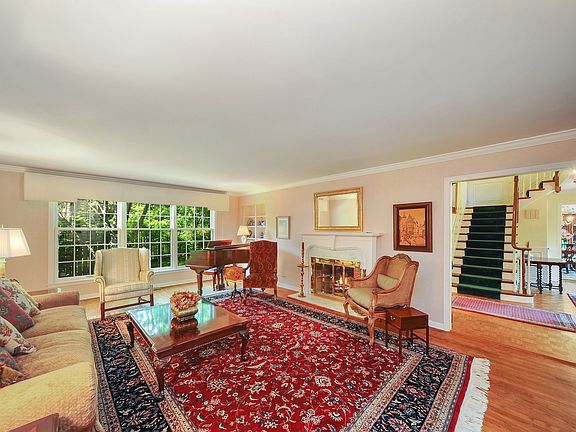 4th image of 801 McCormick Dr