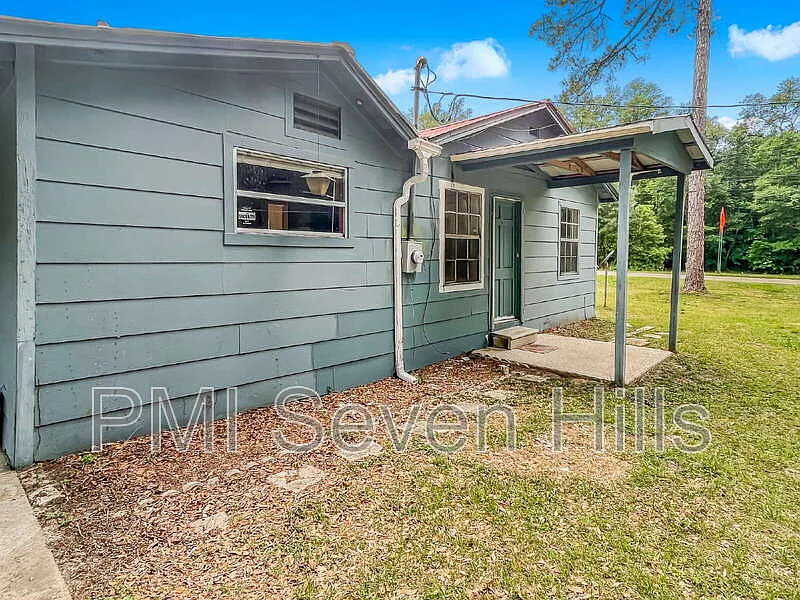 3 bed, 1.0 bath, 938 sqft, $1,195 — Photo 3
