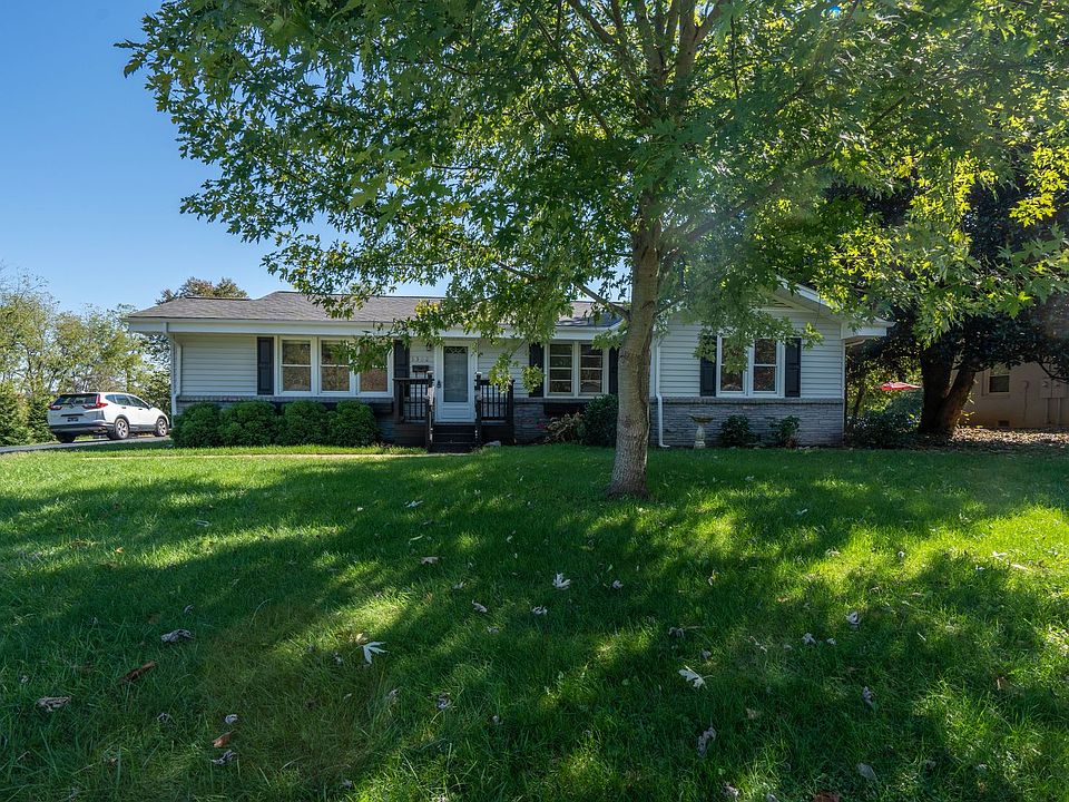 1st image of 1302 E 11th Ave