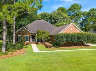 421 Clubhouse Dr, Fairhope, AL 36532