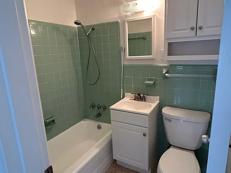 2155 Wood St #A6 — Photo 9